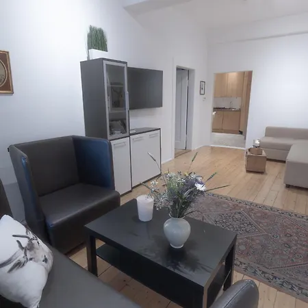 Adam Und Eva Apartman